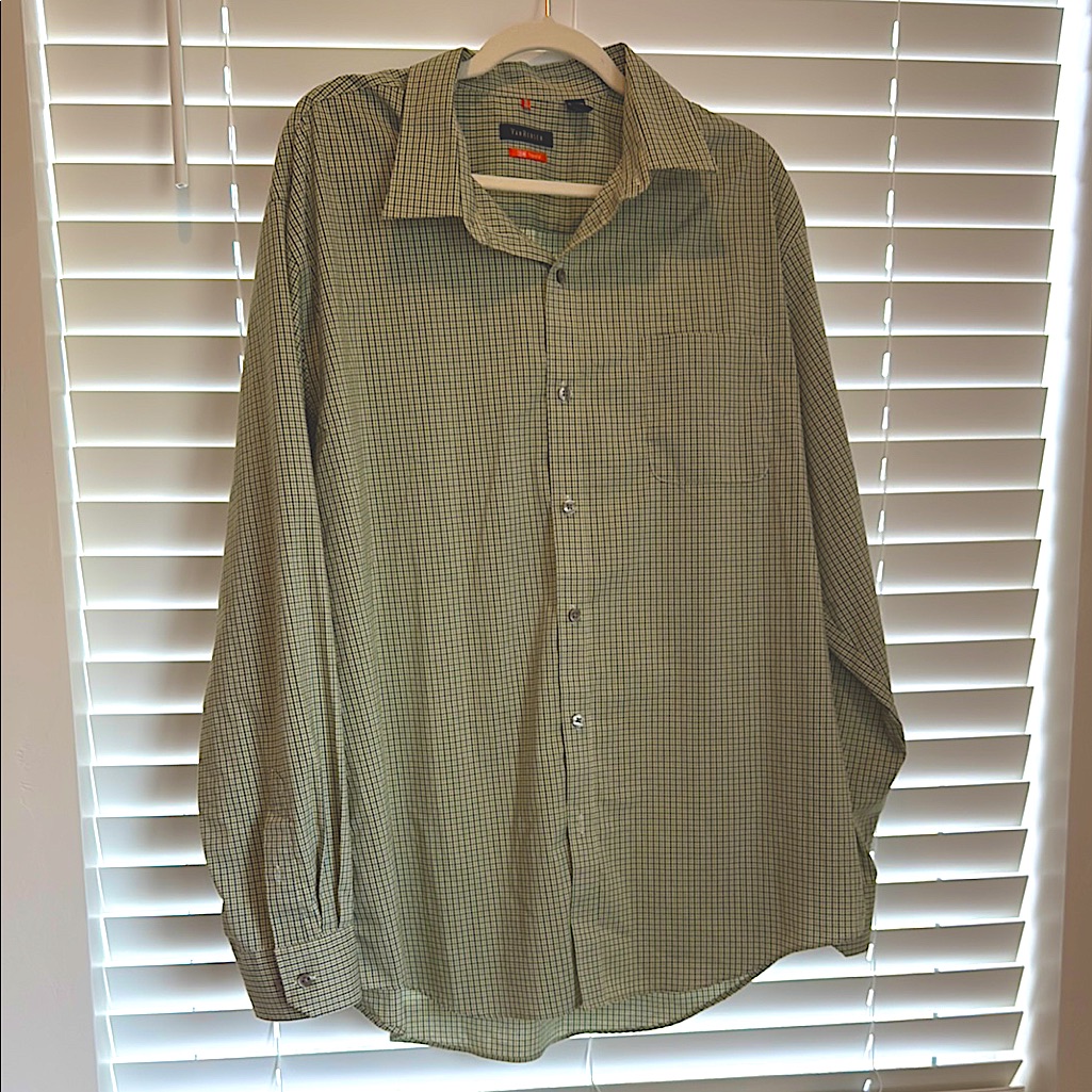 Men's Van Heusen Traveler Green Checkered Button Down Shirt Xl
